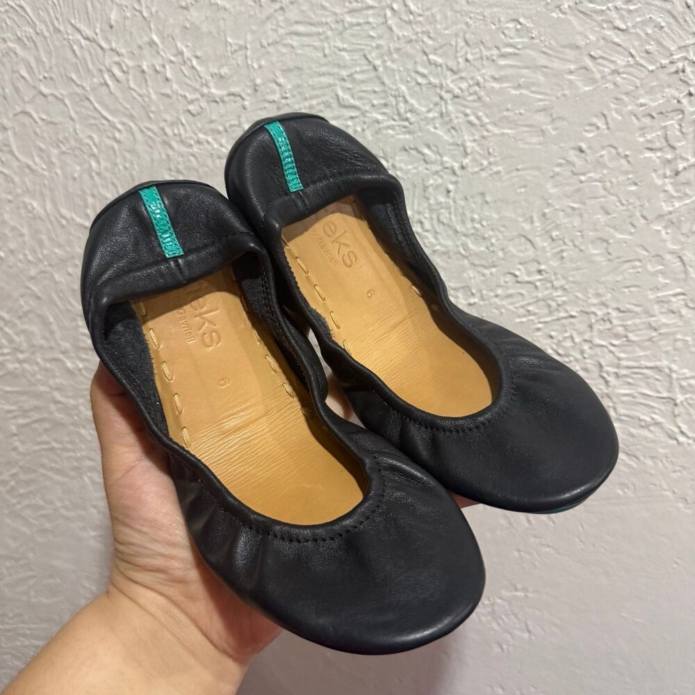 Tieks Black Leather Ballet Flats Women's Size 6 Turquoise Soles Slip On
